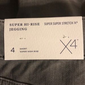 🎉🎉NWT American Eagle pants